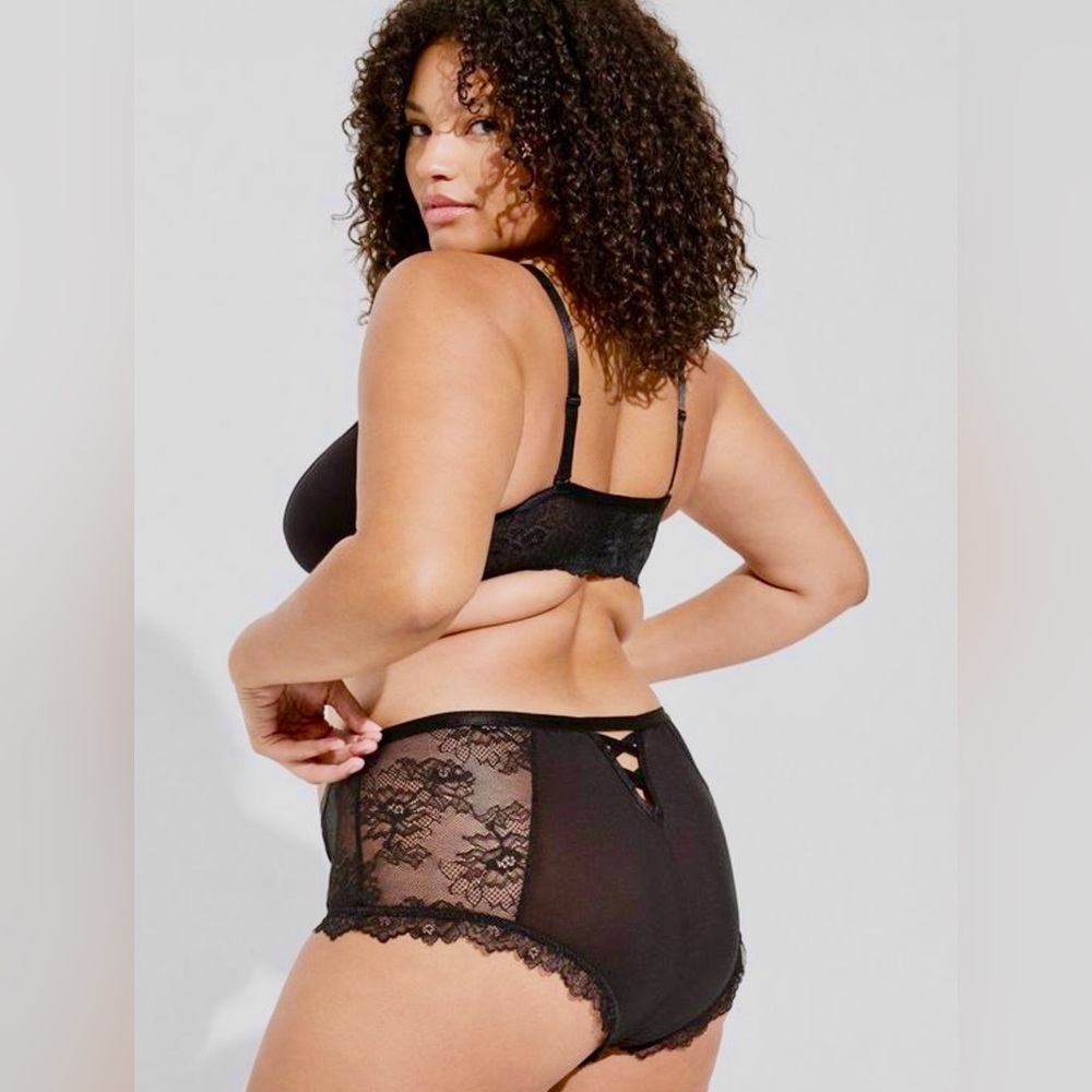NWT TORRID Black Lace Bralette & Panties 🖤